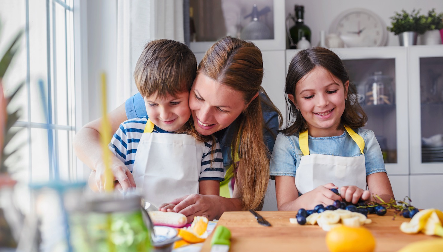 Healthy Low-Sugar & Organic Snacks for Kids at Costco, Sam’s Club, and BJ’s