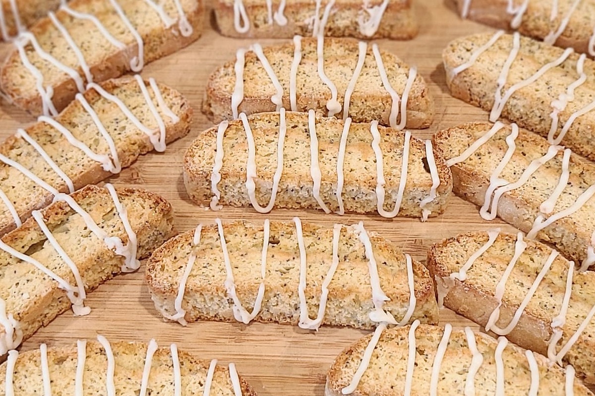 Twice-Baked Lemon Poppy Seed Biscotti Recipe 