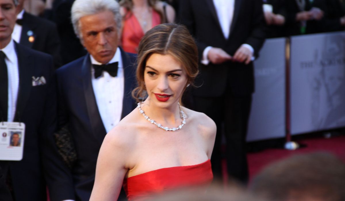 Anne Hathaway