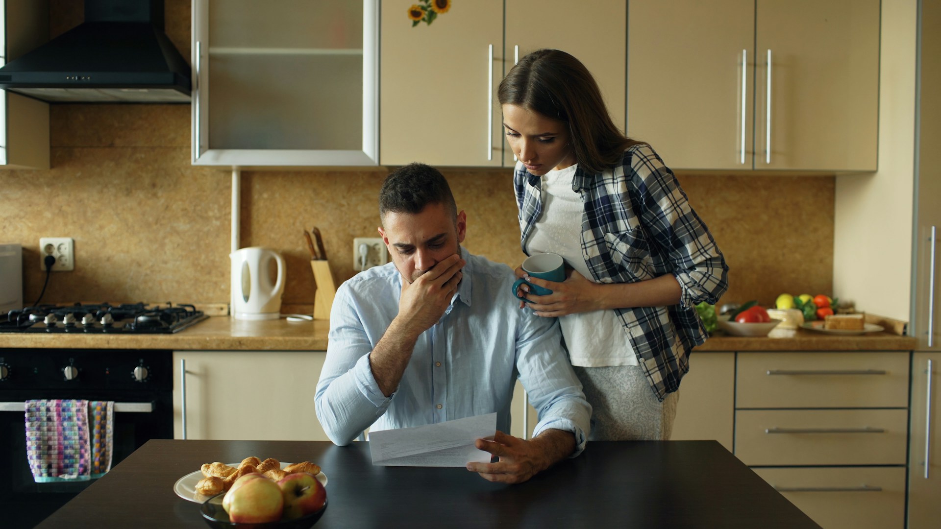 man stressed with woman / zodiac signs