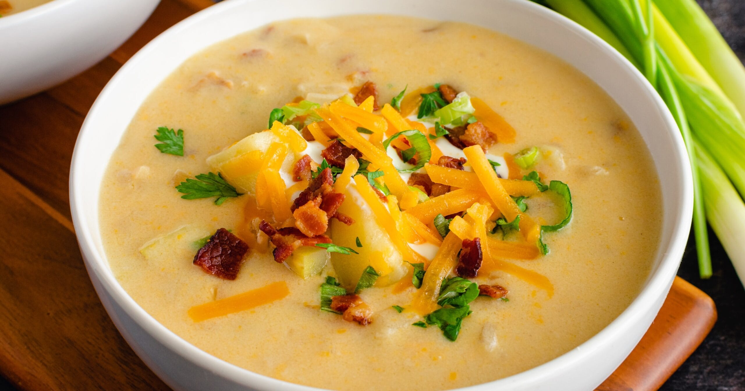 Weeknight Comfort: Quick Loaded Baked Potato Soup Recipe