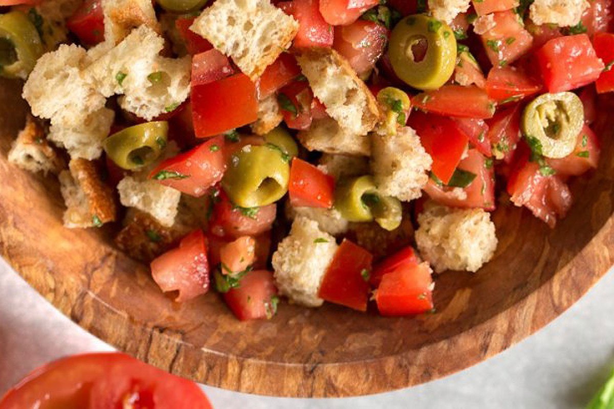 Quick and Easy Italian Bread Salad: Recipes Worth Making