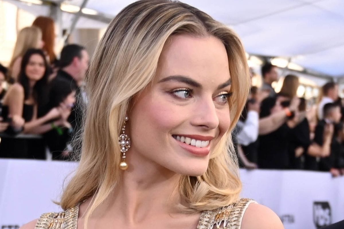 Margot Robbie at the 25th Annual Screen Actors Guild Awards