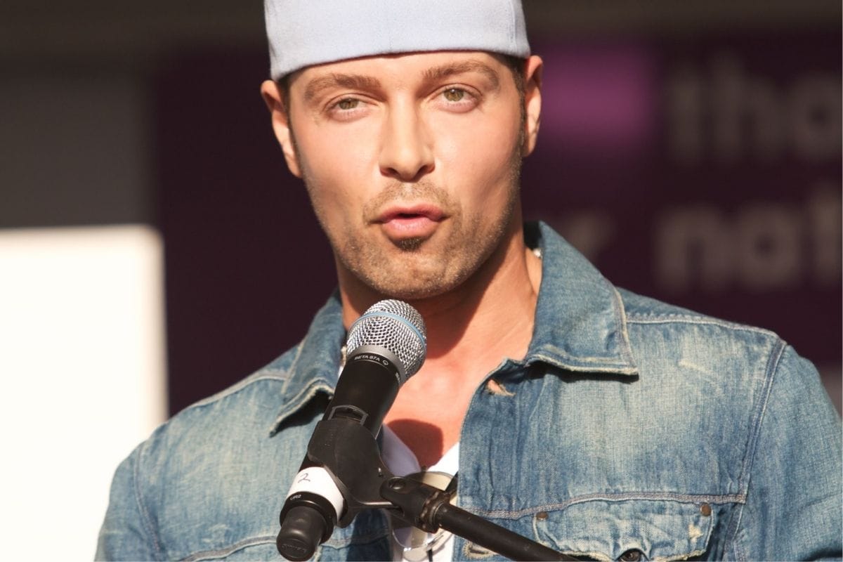 Joey Lawrence And Samantha Cope Expecting Baby Boy After Calling Off Split