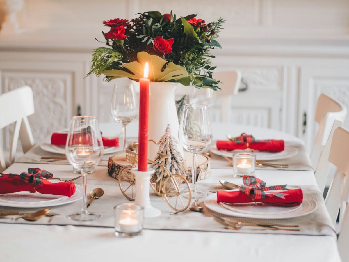 7 Must-Have Finds to Host Christmas with Costco