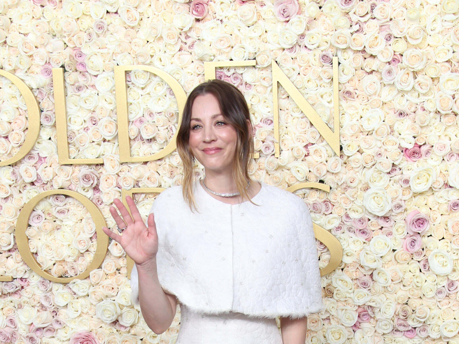 Kaley Cuoco Shocks by Name Dropping Entertainment: 82nd Annual Golden Globe Awards - Red Carpet + Press Room