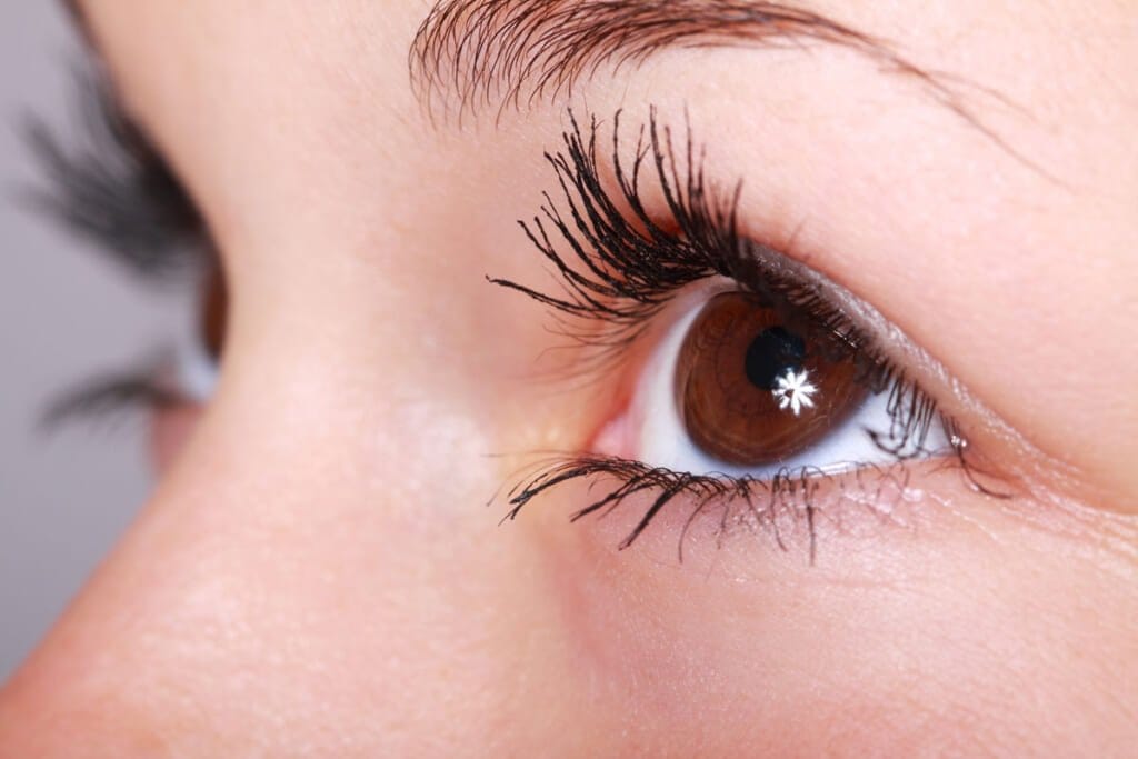 Cluster Lash Extensions