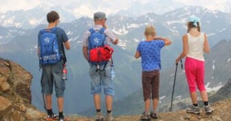 20 Family Hiking Tips For 2020: Clothing, Gadgets, & Quotes