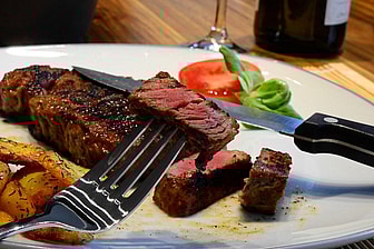 Best Oils to Cook Steak With