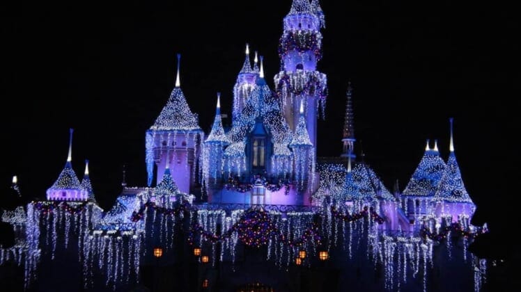 3 Reasons to Visit Disney During the Holiday Season