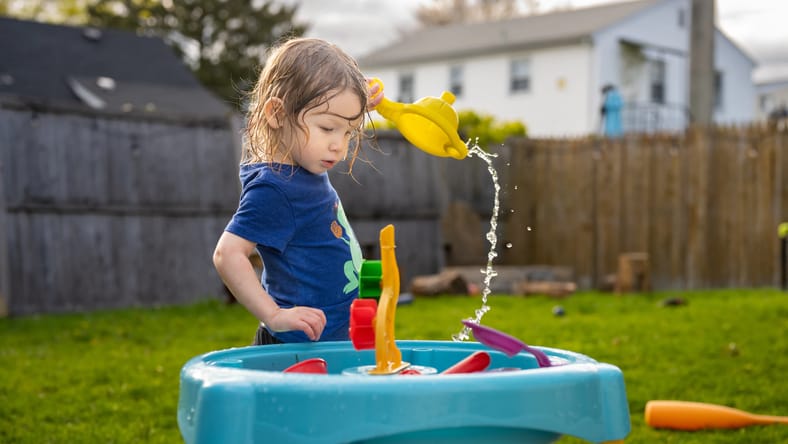 10 Child-Friendly Backyard Ideas on a Budget