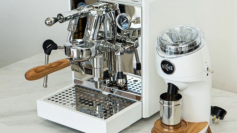 How to clean a coffee maker properly