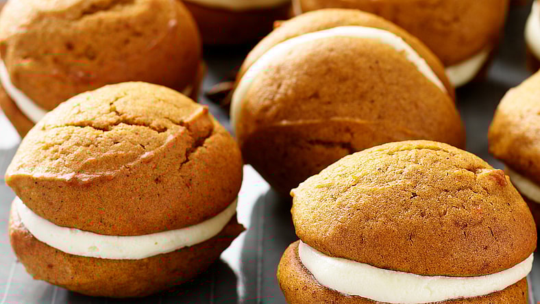 Pumpkin Spice Sandwich Cookies
