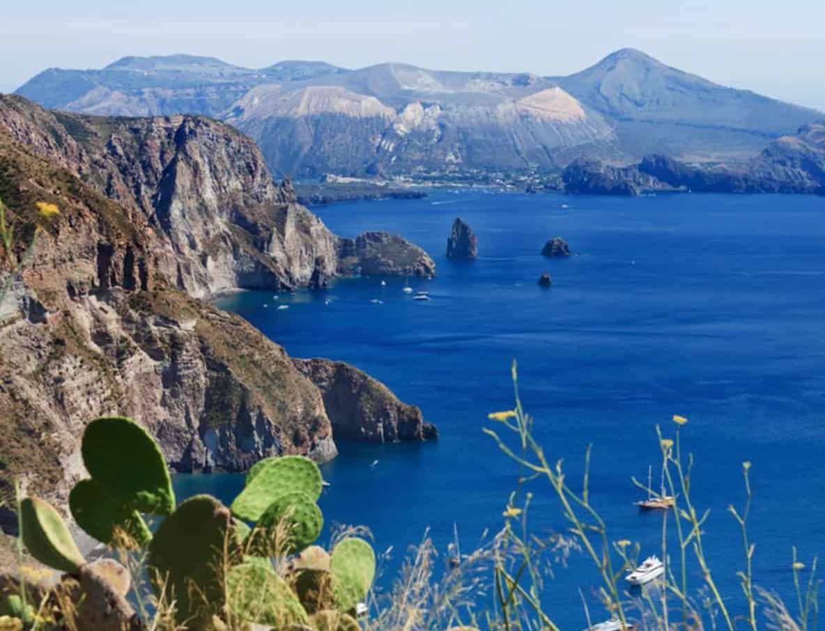 Липарские острова острова Тирренского моря