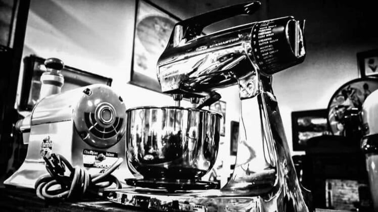 retro kitchen