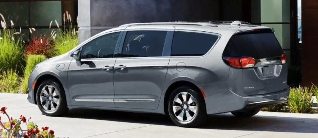Top 12 Reliable Cars for Moms