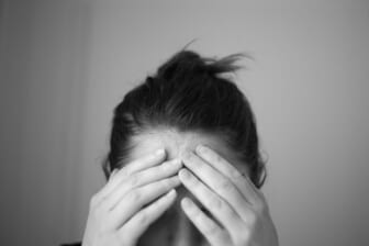8 Ways to Get Rid of a Headache Naturally