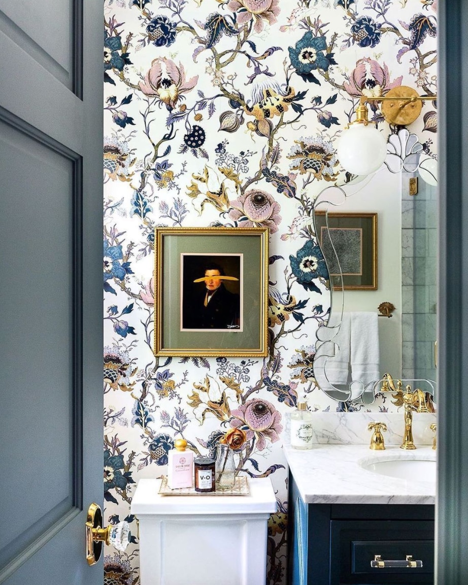 luxurious bathroom