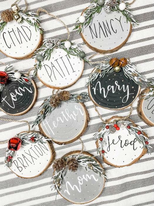 holiday table setting place cards
