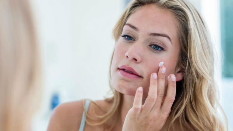 difference between tretinoin and retinol
