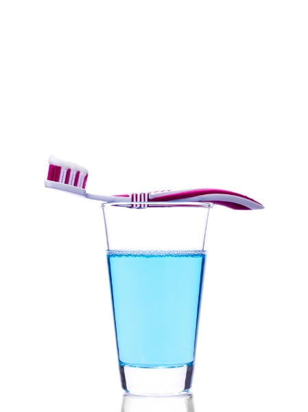 toothbrush_and_mouthwash how to sanitize your toothbrush