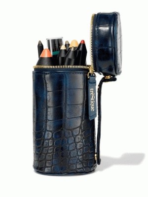 Trestique 10 Portable Makeup Essentials Every Busy Woman Needs in Her Bag