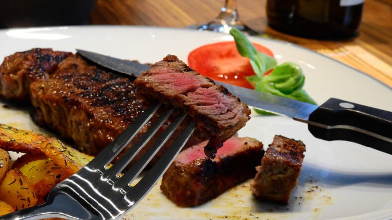 Best Oils to Cook Steak With
