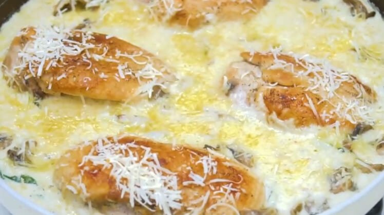 Keto Creamy Parmesan Mushroom Chicken Recipe