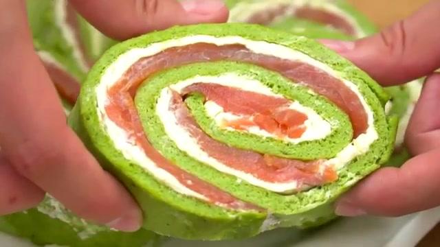 Keto Arugula Salmon Roll Recipe