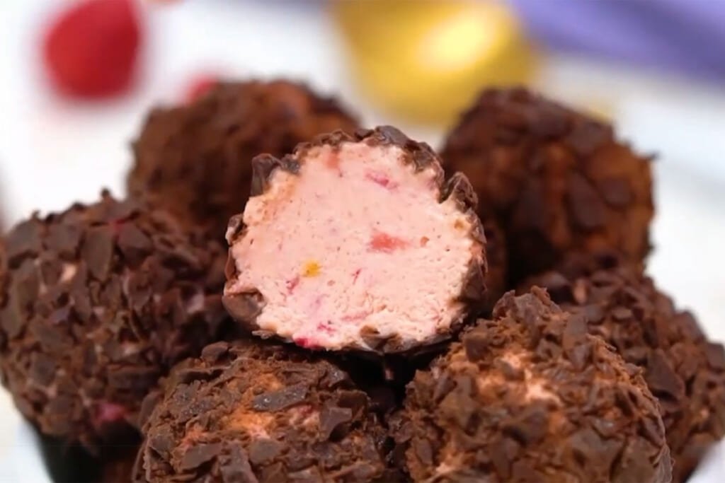 Strawberry Cheesecake Fat Bombs