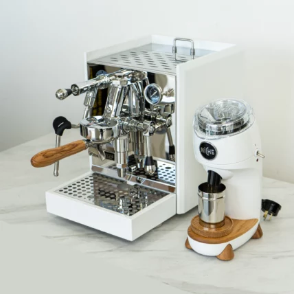 How to clean a coffee maker properly