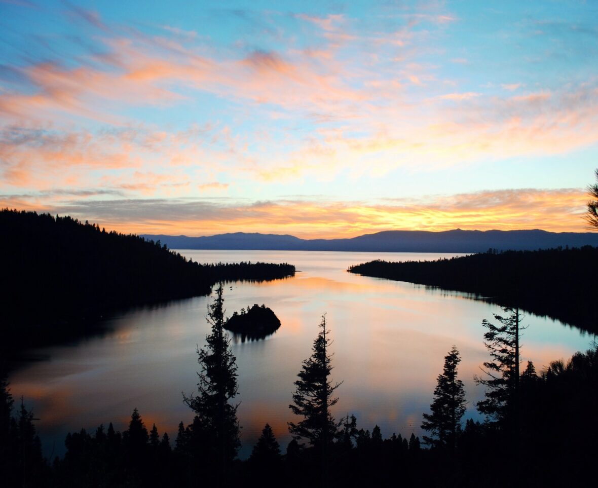 Lake Tahoe: The Perfect Destination for Both Summer and Winter