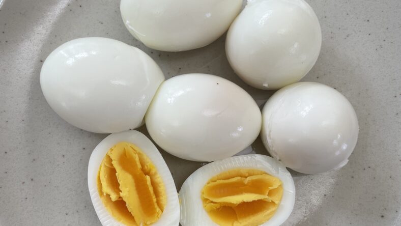 how to make hard boiled eggs