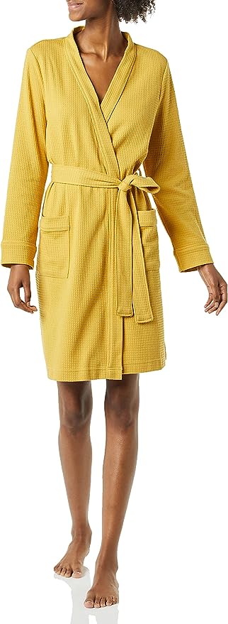 MINNA_TheEverydayRobe_8 15 Self-Care Gifts That'll Put a Smile on Any Woman's Face