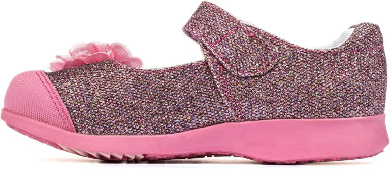 18 Best Shoes for Kids with Flat Feet in 2023
