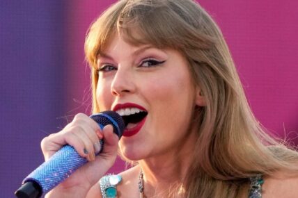 Taylor Swift, singer