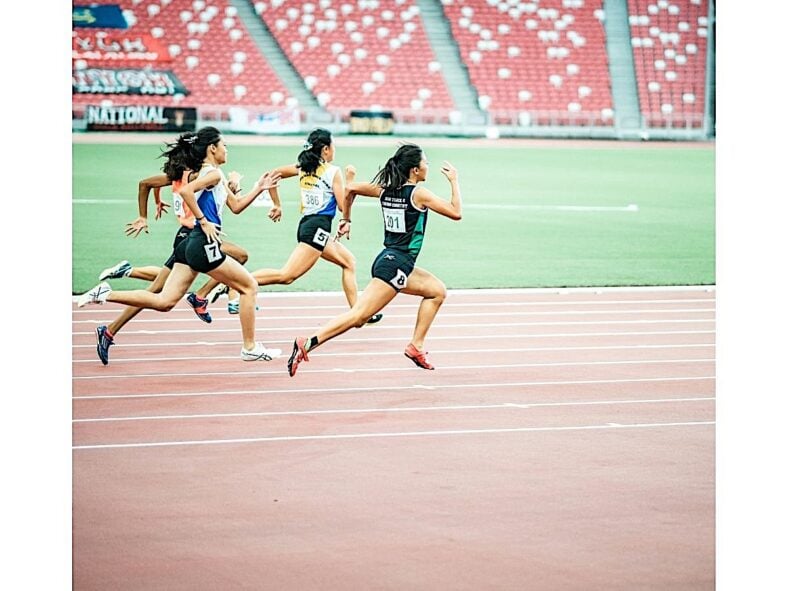 People running track