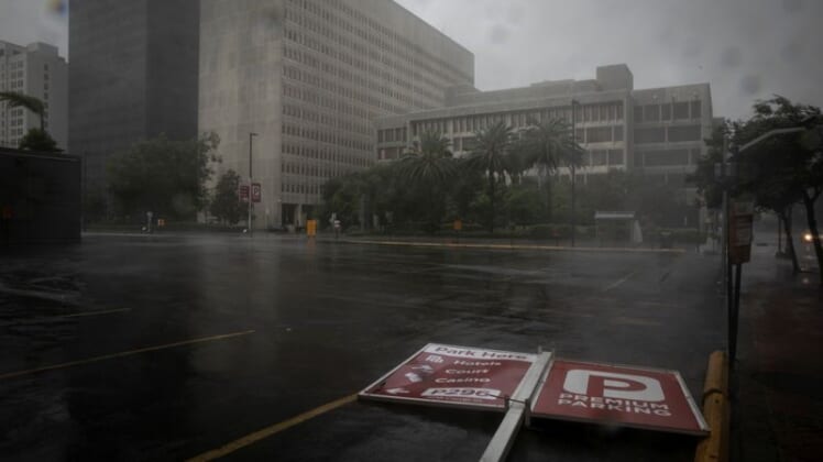 Hurricane Ida lashes Louisiana, knocking out power in New Orleans 1