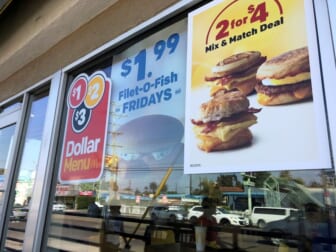 U.S. fast-food chains cut discounts, push pricy meals post-pandemic 3