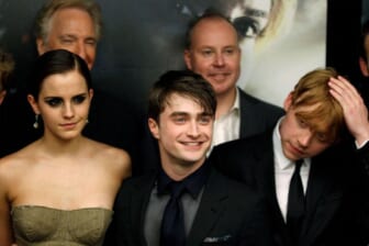 'Harry Potter' cast recalls first kisses, horrible haircuts in reunion special 3